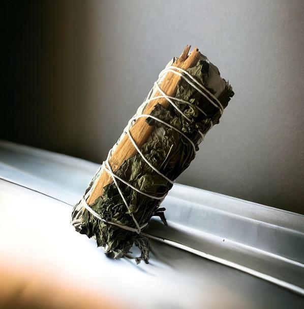 White sage with Cinnamon and Mint